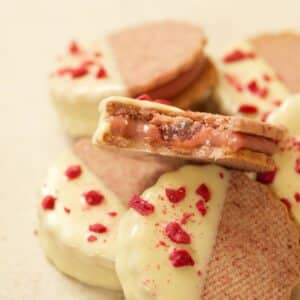 Alfajor frambuesa limón menta