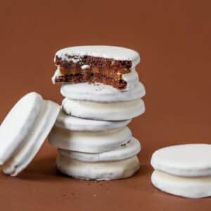 Alfajor marplatense merengue